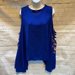 Beautiful Blue Open Shoulder Embroidered Sleeve Top Handkerchief Hem Size XL